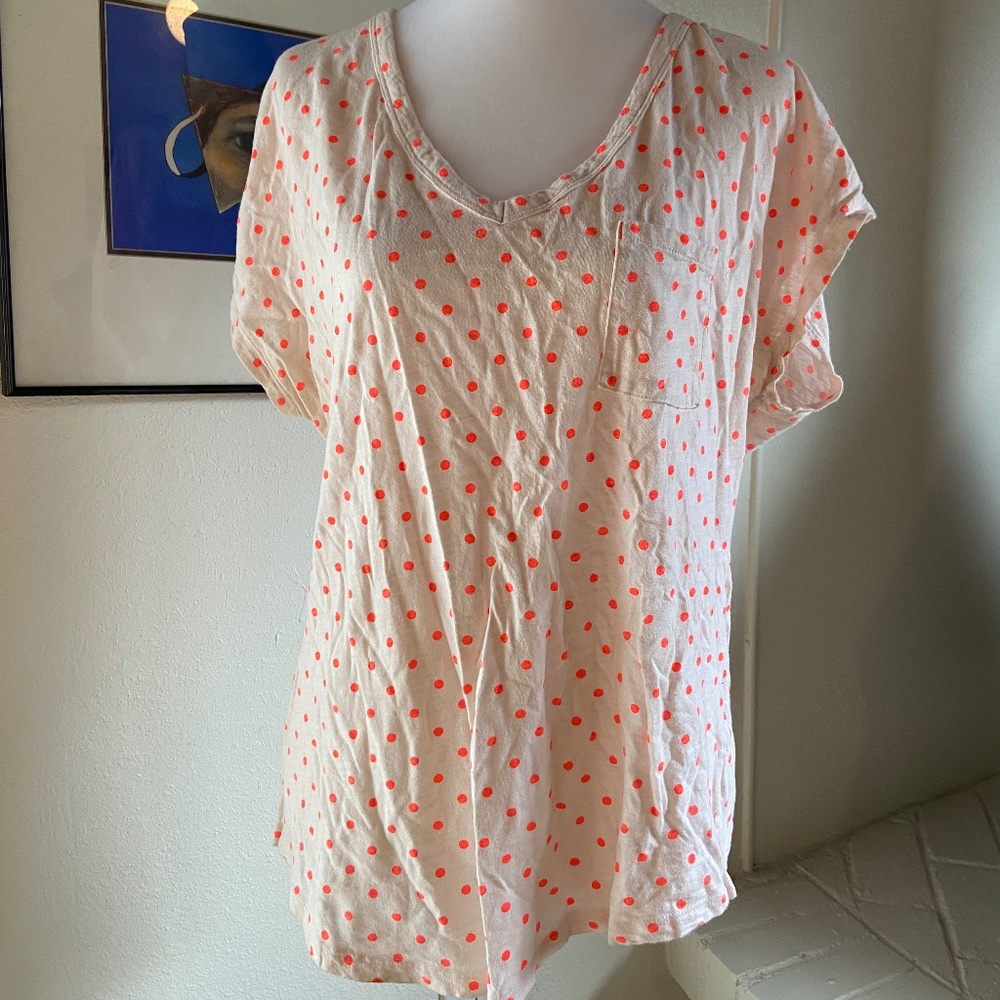 Printed V Neck Pocket T-Shirt